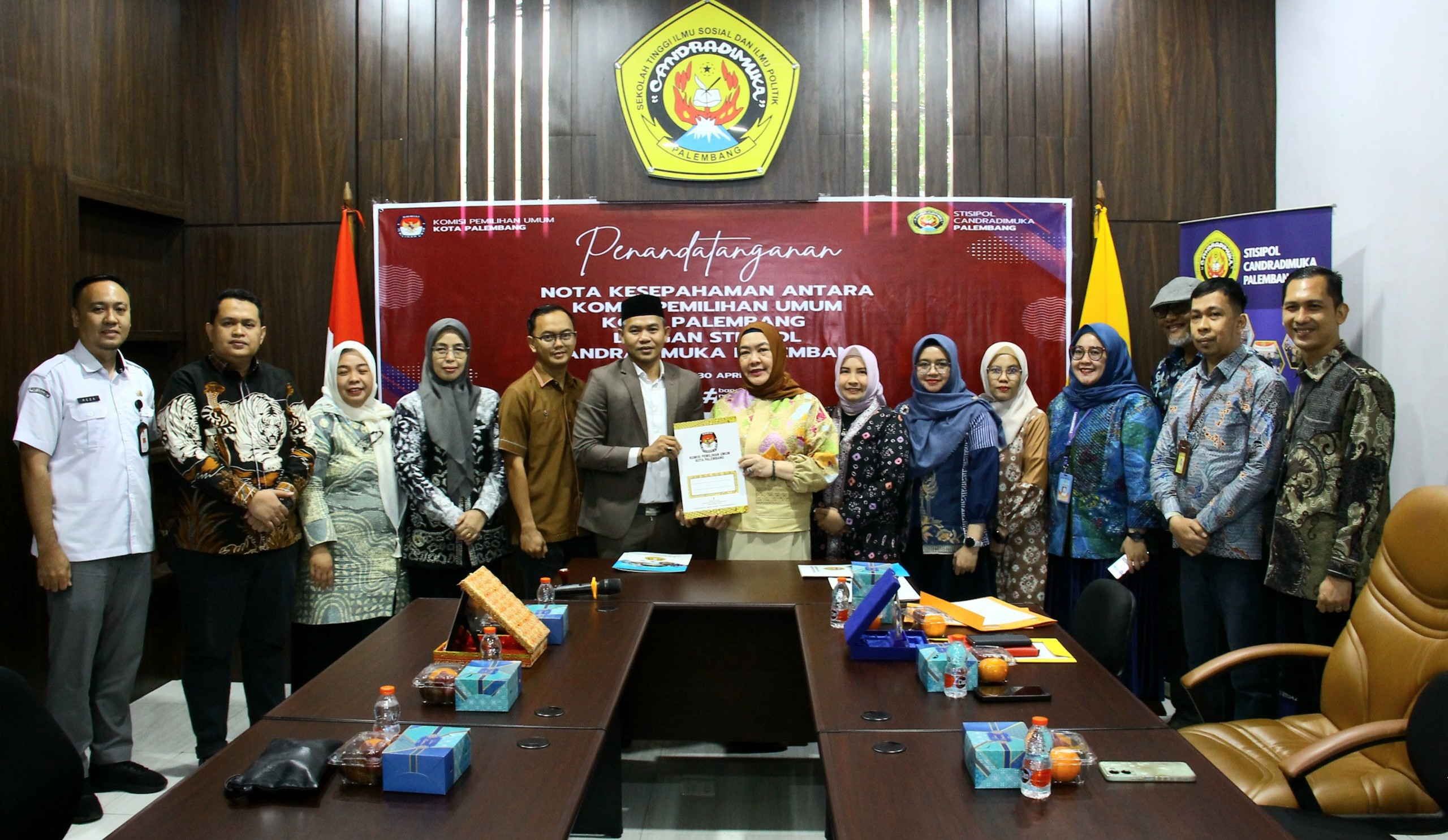 Penandatanganan Nota Kesepahaman & Perjanjian Kerjasama STISIPOL Candradimuka & KPU Kota Palembang